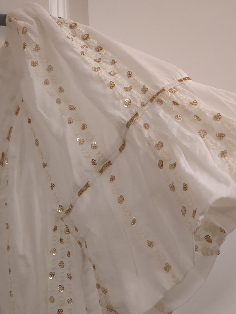 White Blouse - Picture 2 of 6
